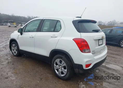 2017 Chevrolet Trax Ls z USA, uszkodzony, nr VIN KL7CJKSB3HB116293